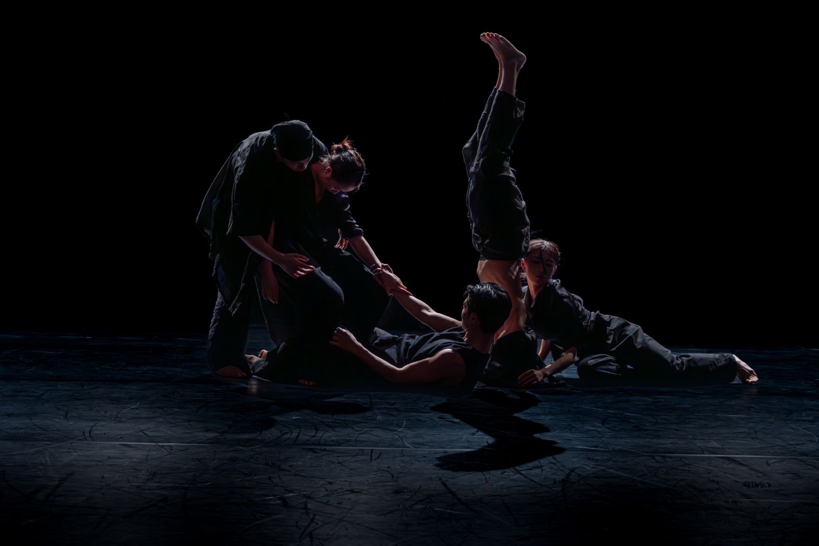 갈스정명훈무용단 <관문>